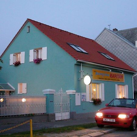 Penzion Kapitan Jindřichŭv Hradec Eksteriør billede