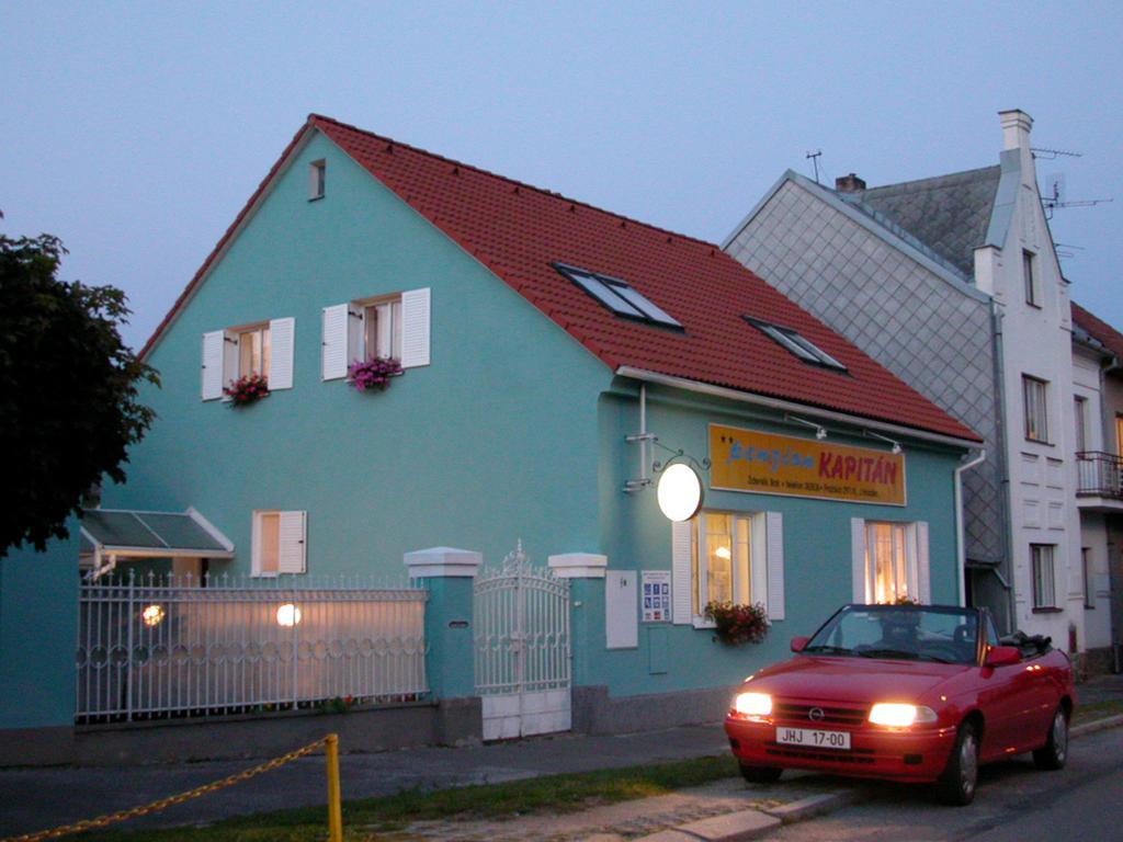 Penzion Kapitan Jindřichŭv Hradec Eksteriør billede
